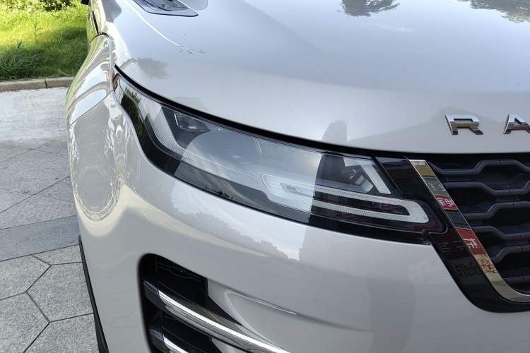 Used Land Rover Range Evoque 2021 Range Rover Velar L 249PS R-Dynamic First Edition Right Front Headlight