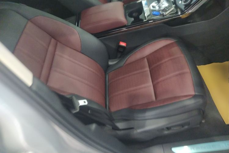 Used Land Rover Range Evoque 2021 Range Rover Velar L 249PS R-Dynamic First Edition Right Front Seat
