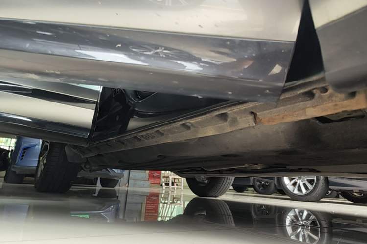 Used Land Rover Range Evoque 2021 Range Rover Velar L 249PS R-Dynamic First Edition Right Side Sill