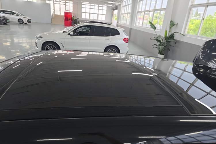 Used Land Rover Range Evoque 2021 Range Rover Velar 249 PS R-Dynamic S Performance Edition Roof