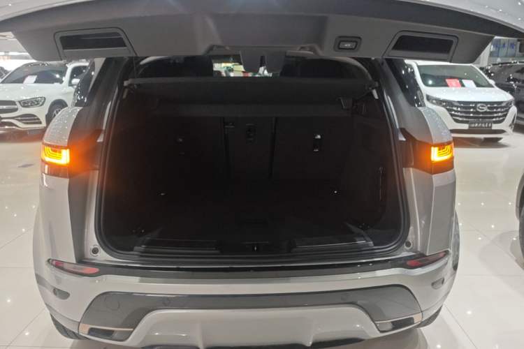 Used Land Rover Range Evoque 2021 Range Rover Velar 249 PS R-Dynamic S Performance Edition Trunk