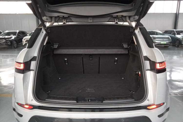 Used Land Rover Range Evoque 2021 Range Rover Velar 249 PS R-Dynamic S Performance Edition Trunk