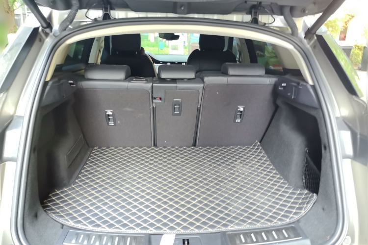 Used Land Rover Range Evoque 2021 Range Rover Velar 249 PS R-Dynamic S Performance Edition Trunk