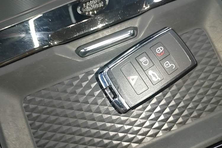 Used Land Rover Range Evoque 2021 Range Rover Velar L 249PS R-Dynamic First Edition Vehicle Key