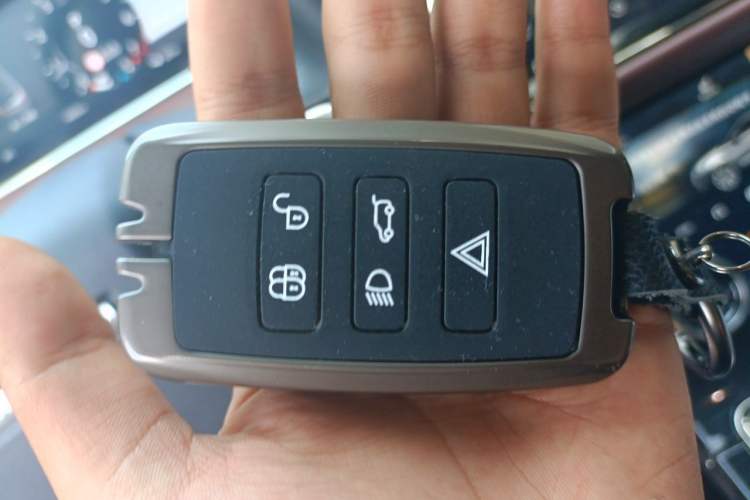 Used Land Rover Range Evoque 2021 Range Rover L 249 PS R-Dynamic SE Luxury Edition Vehicle Key
