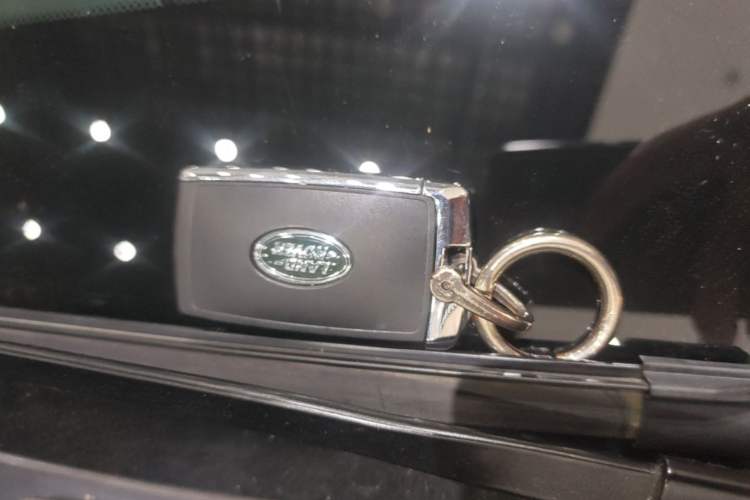Used Land Rover Range Evoque 2021 Range Rover Velar 249 PS R-Dynamic S Performance Edition Vehicle Key