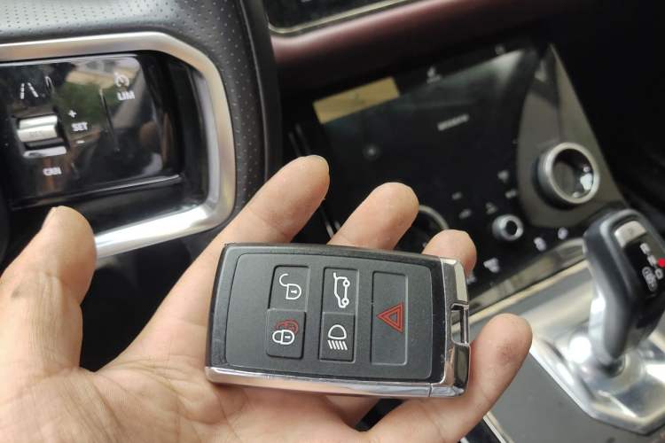 Used Land Rover Range Evoque 2021 Range Rover Velar L 249PS R-Dynamic First Edition Vehicle Key