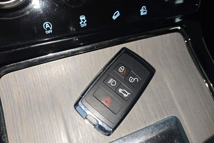 Used Land Rover Range Evoque 2021 Range Rover Velar 249 PS R-Dynamic S Performance Edition Vehicle Key