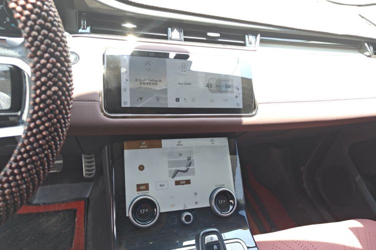 Used Land Rover Range Evoque 2021 Range Rover L 249 PS R-Dynamic SE Luxury Edition Audio And AC Panel