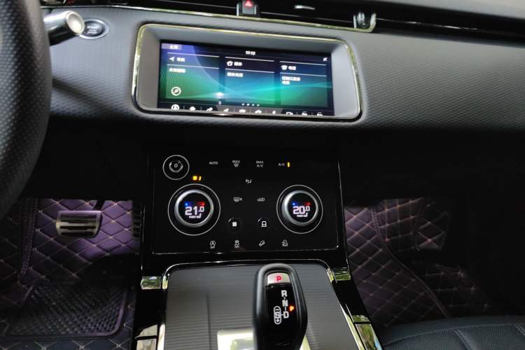 Used Land Rover Range Evoque 2021 Range Rover Velar 249 PS R-Dynamic S Performance Edition Audio And AC Panel