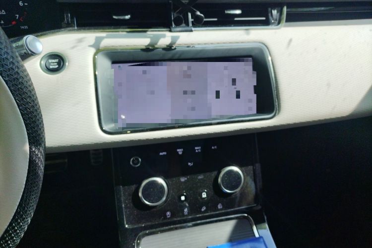 Used Land Rover Range Evoque 2021 Range Rover Evoque 200 PS R-Dynamic Standard Elite Edition Audio And AC Panel