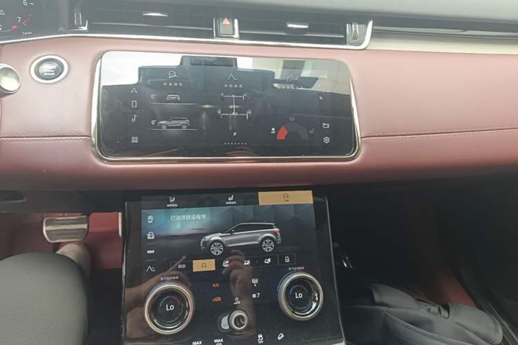 Used Land Rover Range Evoque 2021 Range Rover Velar 249 PS R-Dynamic HSE Luxury Edition Audio And AC Panel