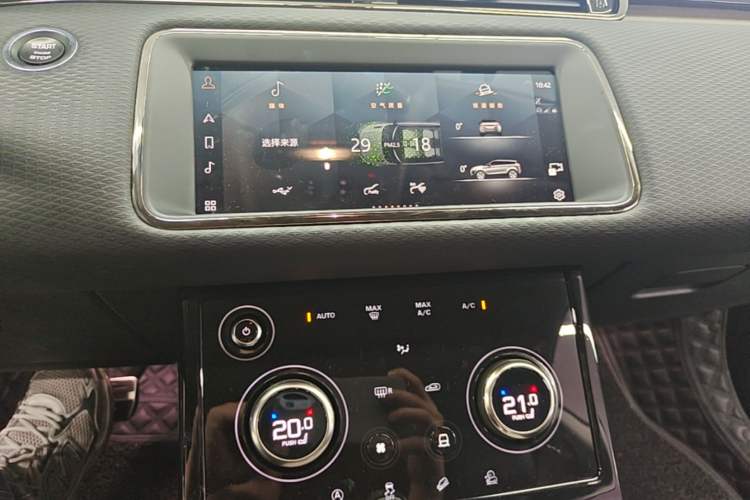 Used Land Rover Range Evoque 2021 Range Rover Velar 249 PS R-Dynamic S Performance Edition Audio And AC Panel