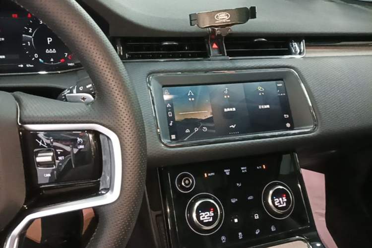 Used Land Rover Range Evoque 2021 Range Rover Velar 249 PS R-Dynamic S Performance Edition Audio And AC Panel