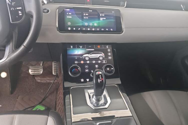 Used Land Rover Range Evoque 2021 Range Rover Velar 249 PS R-Dynamic S Performance Edition Audio And AC Panel