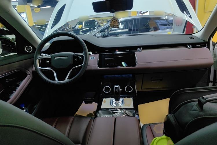 Used Land Rover Range Evoque 2021 Range Rover L 249 PS R-Dynamic SE Luxury Edition Center Console