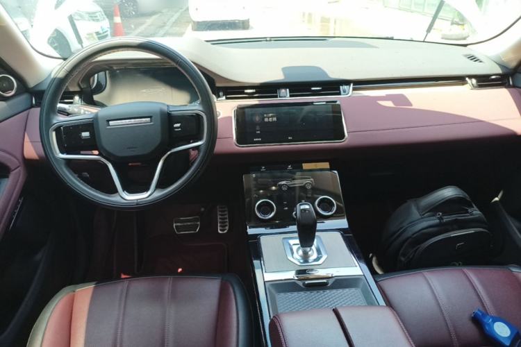 Used Land Rover Range Evoque 2021 Range Rover Velar 249 PS R-Dynamic HSE Luxury Edition Center Console