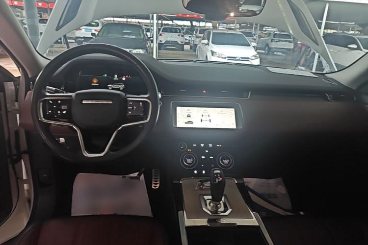 Used Land Rover Range Evoque 2021 Range Rover Velar 249 PS R-Dynamic HSE Luxury Edition Center Console