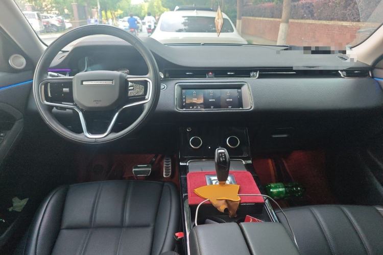 Used Land Rover Range Evoque 2021 Range Rover Evoque 200 PS R-Dynamic Standard Elite Edition Center Console