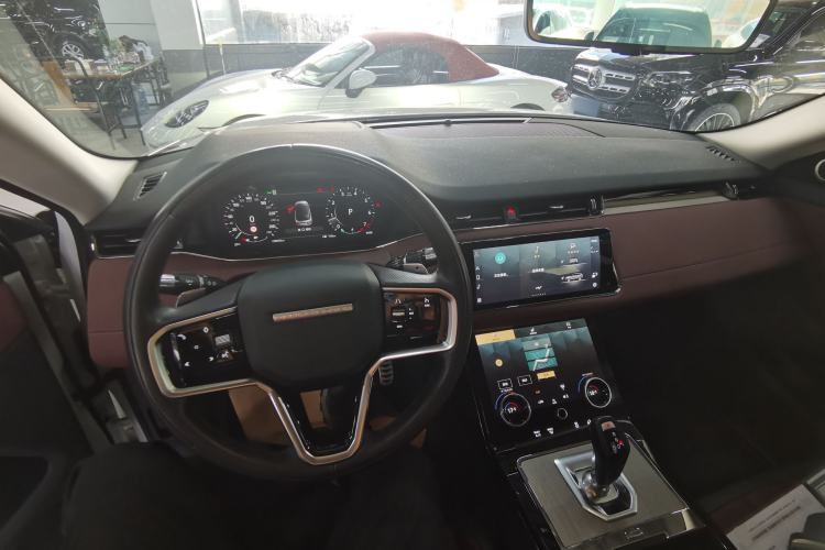 Used Land Rover Range Evoque 2021 Range Rover L 249 PS R-Dynamic SE Luxury Edition Center Console