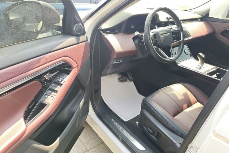 Used Land Rover Range Evoque 2021 Range Rover Velar 249 PS R-Dynamic S Performance Edition Driver Seat
