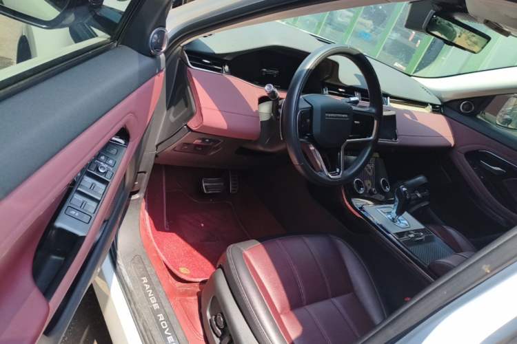 Used Land Rover Range Evoque 2021 Range Rover Velar 249 PS R-Dynamic HSE Luxury Edition Driver Seat