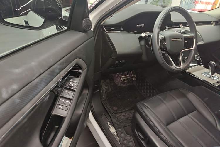 Used Land Rover Range Evoque 2021 Range Rover Velar 249 PS R-Dynamic S Performance Edition Driver Seat
