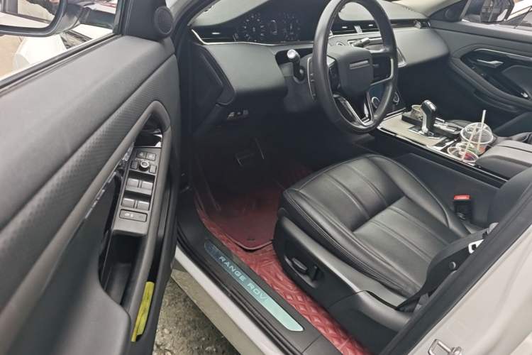 Used Land Rover Range Evoque 2021 Range Rover Velar 249 PS R-Dynamic HSE Luxury Edition Driver Seat
