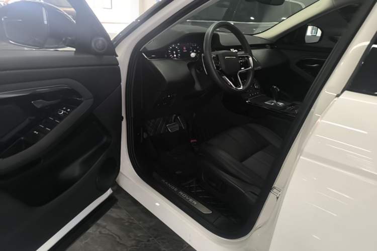 Used Land Rover Range Evoque 2021 Range Rover Velar 249 PS R-Dynamic S Performance Edition Driver Seat