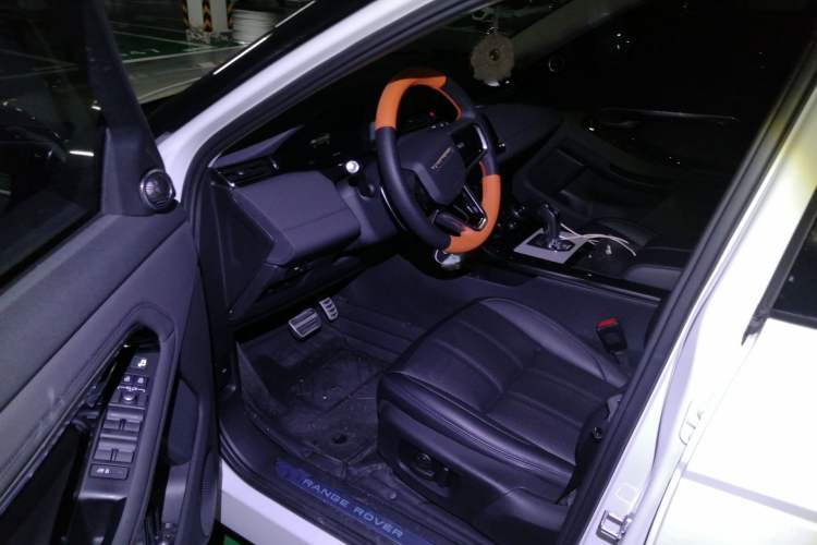 Used Land Rover Range Evoque 2021 Range Rover L 249 PS R-Dynamic SE Luxury Edition Driver Seat