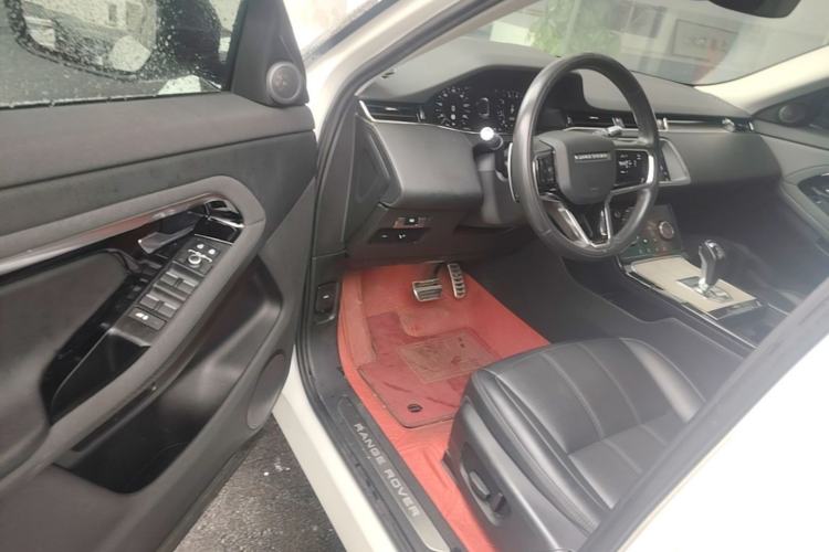 Used Land Rover Range Evoque 2021 Range Rover Velar L 249PS R-Dynamic First Edition Driver Seat