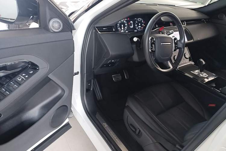 Used Land Rover Range Evoque 2021 Range Rover Velar 249 PS R-Dynamic S Performance Edition Driver Seat