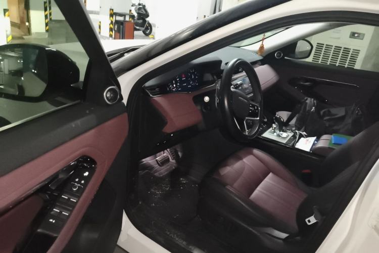Used Land Rover Range Evoque 2021 Range Rover Velar 249 PS R-Dynamic HSE Luxury Edition Driver Seat