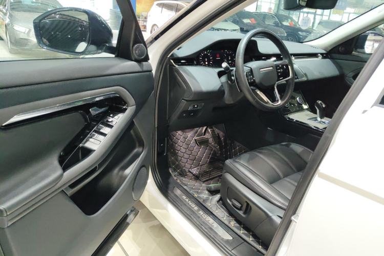 Used Land Rover Range Evoque 2021 Range Rover Velar L 249PS R-Dynamic First Edition Driver Seat