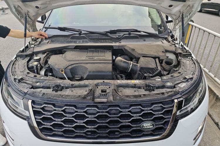 Used Land Rover Range Evoque 2021 Range Rover Velar 249 PS R-Dynamic S Performance Edition Engine Bay