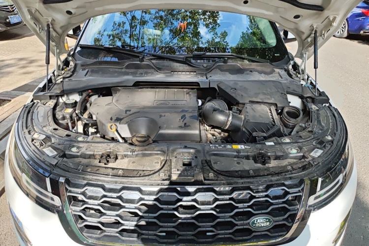 Used Land Rover Range Evoque 2021 Range Rover Velar 249 PS R-Dynamic S Performance Edition Engine Bay