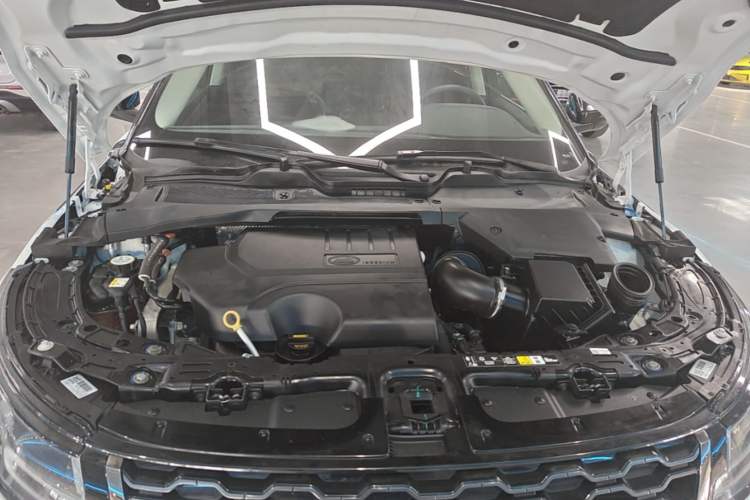 Used Land Rover Range Evoque 2021 Range Rover L 249 PS R-Dynamic SE Luxury Edition Engine Bay