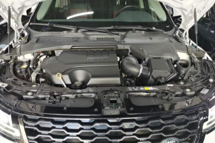 Used Land Rover Range Evoque 2021 Range Rover L 249 PS R-Dynamic SE Luxury Edition Engine Bay