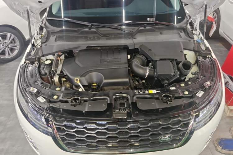 Used Land Rover Range Evoque 2021 Range Rover L 249 PS R-Dynamic SE Luxury Edition Engine Bay