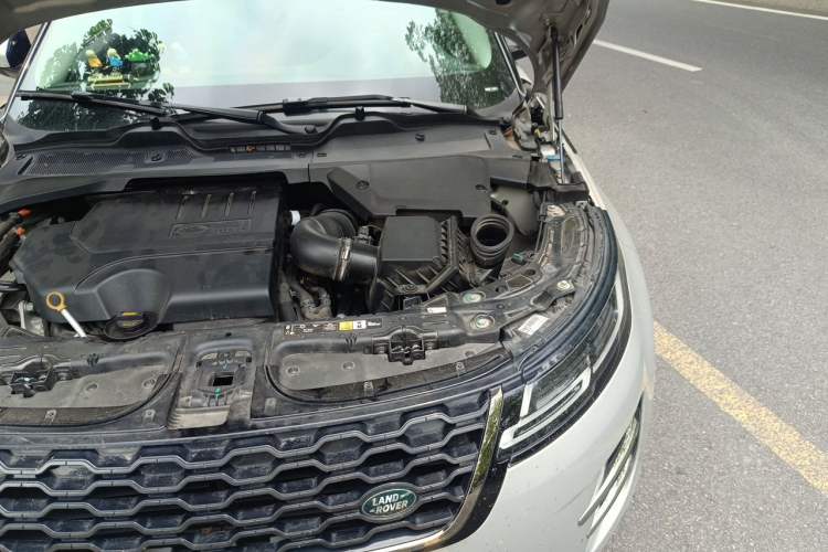 Used Land Rover Range Evoque 2021 Range Rover Velar 249 PS R-Dynamic HSE Luxury Edition Engine Bay Left