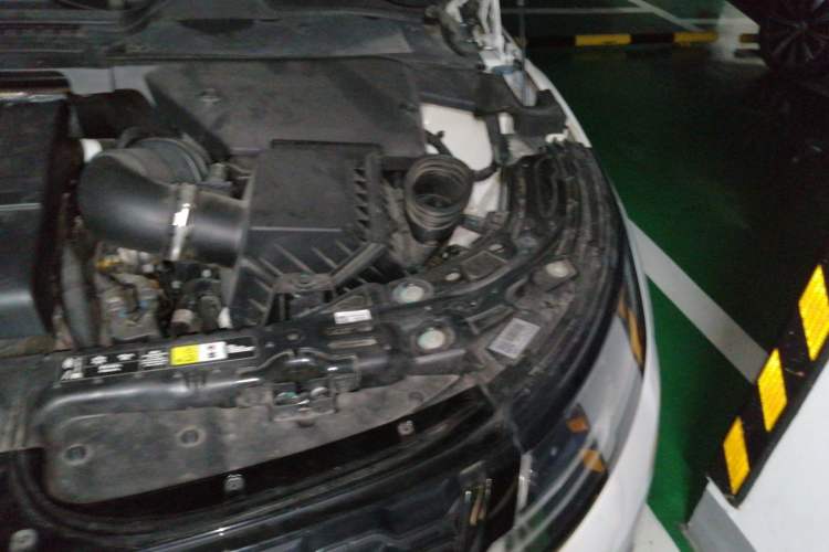 Used Land Rover Range Evoque 2021 Range Rover L 249 PS R-Dynamic SE Luxury Edition Engine Bay Left