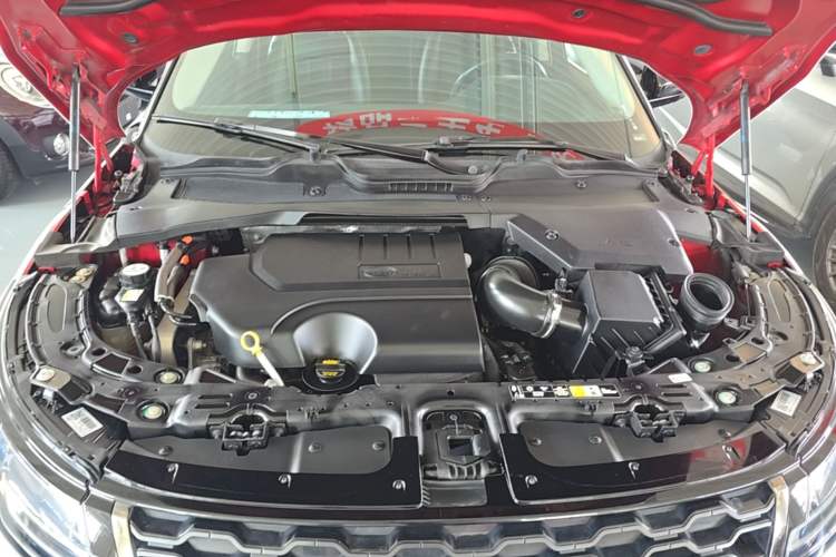 Used Land Rover Range Evoque 2021 Range Rover Velar 249 PS R-Dynamic S Performance Edition Engine Bay