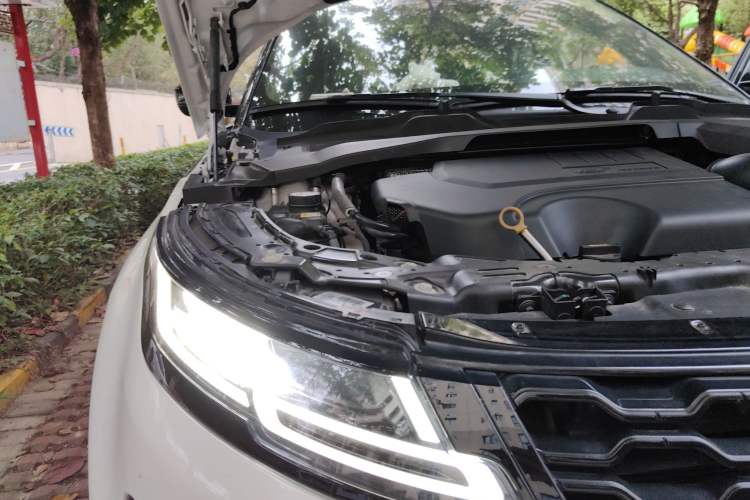 Used Land Rover Range Evoque 2021 Range Rover Velar 249 PS R-Dynamic S Performance Edition Engine Bay Right