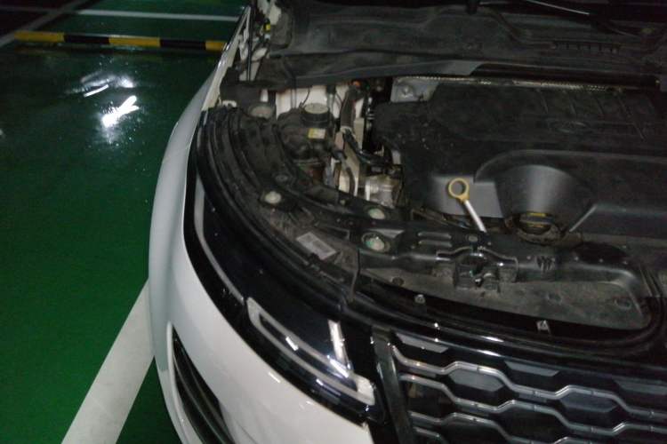 Used Land Rover Range Evoque 2021 Range Rover L 249 PS R-Dynamic SE Luxury Edition Engine Bay Right
