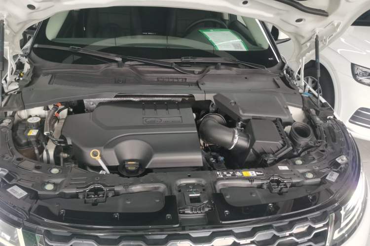 Used Land Rover Range Evoque 2021 Range Rover Velar 249 PS R-Dynamic S Performance Edition Engine Bay