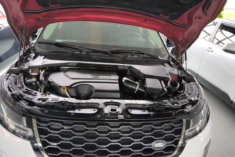 Used Land Rover Range Evoque 2021 Range Rover Velar 249 PS R-Dynamic S Performance Edition Engine Bay