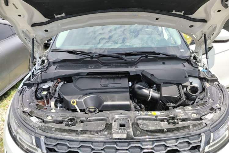 Used Land Rover Range Evoque 2021 Range Rover Velar 249 PS R-Dynamic S Performance Edition Engine Bay