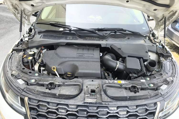 Used Land Rover Range Evoque 2021 Range Rover Velar 249 PS R-Dynamic S Performance Edition Engine Bay