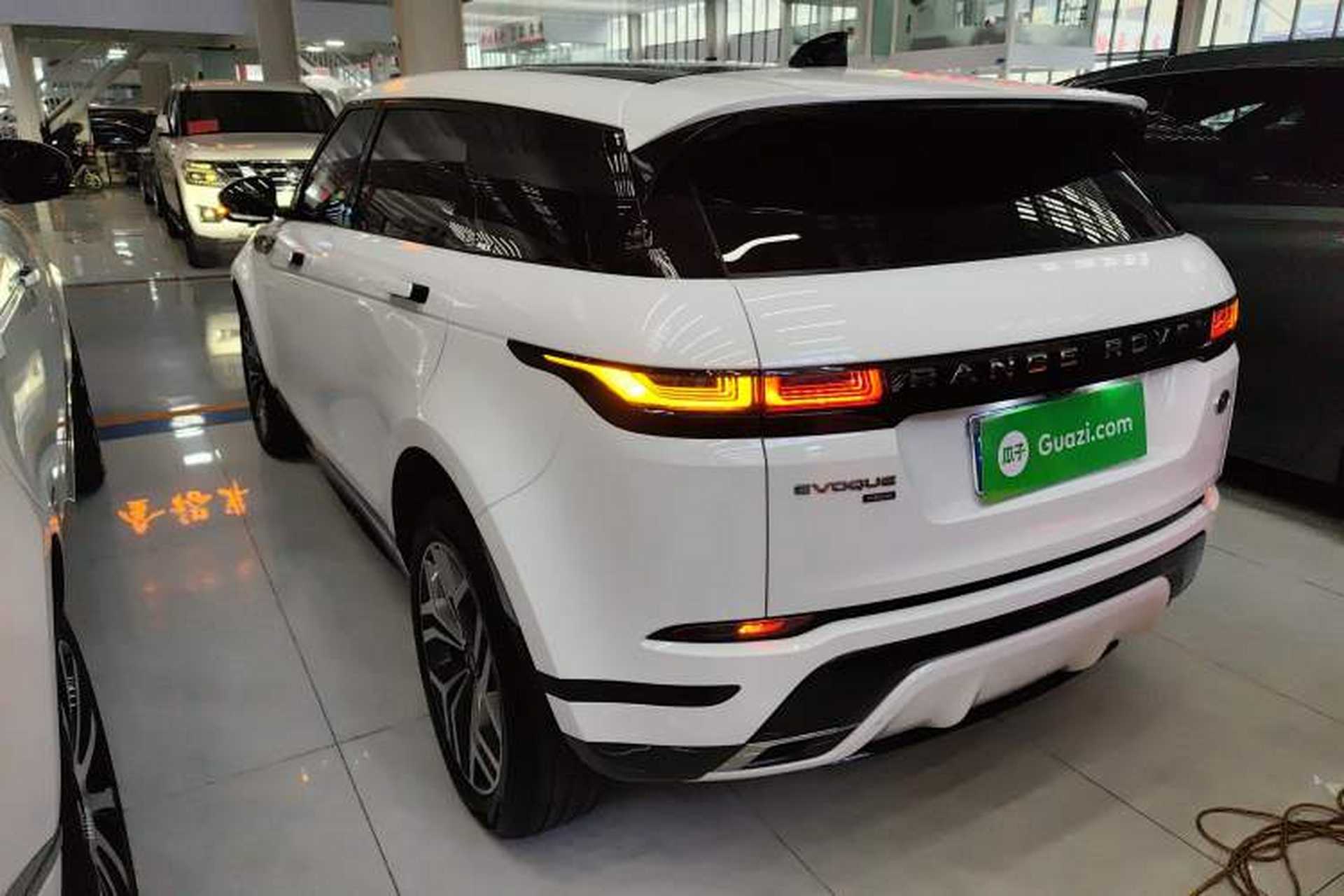 Used Land Rover Range Evoque 2021 Range Rover Velar 249 PS R-Dynamic HSE Luxury Edition Exterior 2