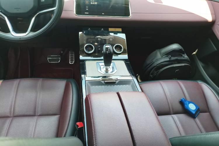 Used Land Rover Range Evoque 2021 Range Rover Velar 249 PS R-Dynamic HSE Luxury Edition Gear Lever